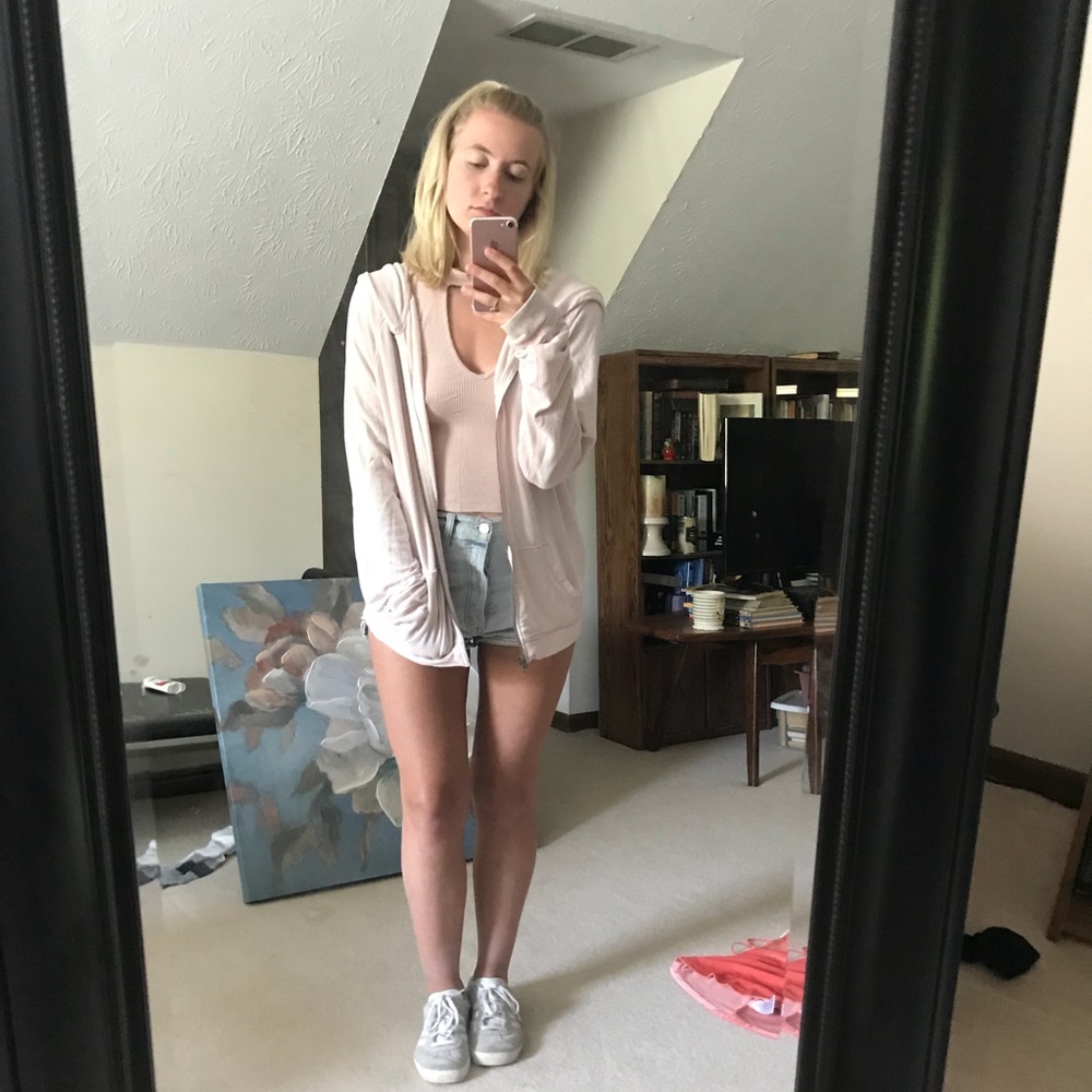 Baby pink Abercrombie sweater!
